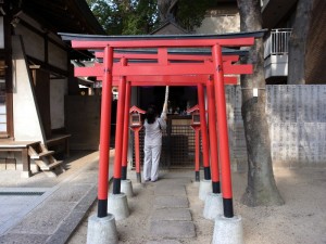 阿麻美許曾神社